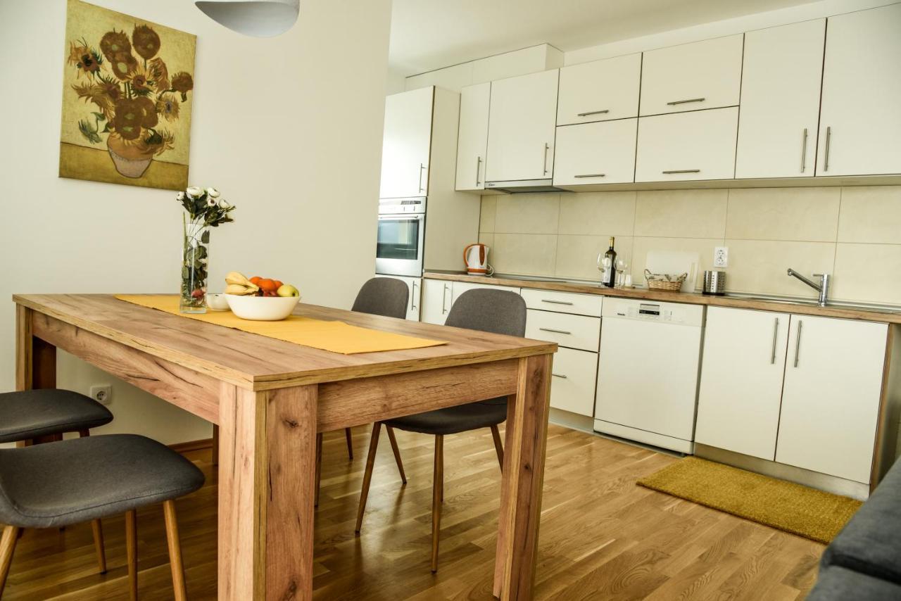 Suncokret Apartmani Loznica Exterior foto